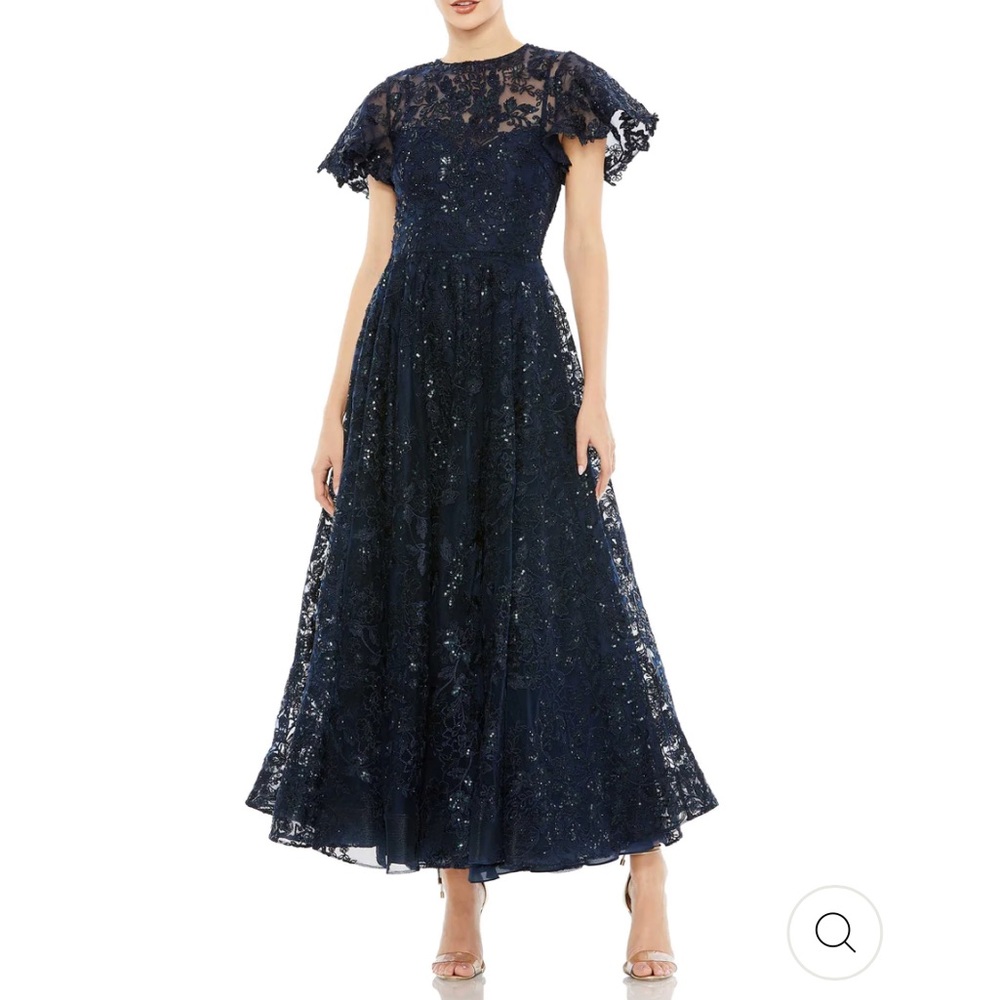 EMBROIDERED HIGH NECK CAP SLEEVE A LINE GOWN mac duggal size 6/8